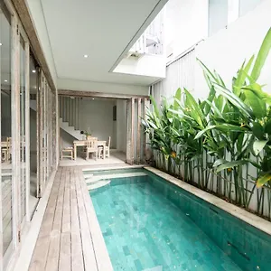 Sol , Seminyak (Bali) Indonesia